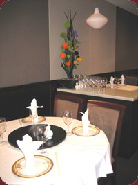 Our a la carte menu is a lengthy excursion into the cuisine of Canton. Trust in your waiter's advice for the perfect dining experience.